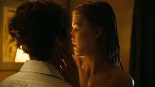 Lala reccomend rosamund pike ayelet zurer fugitive