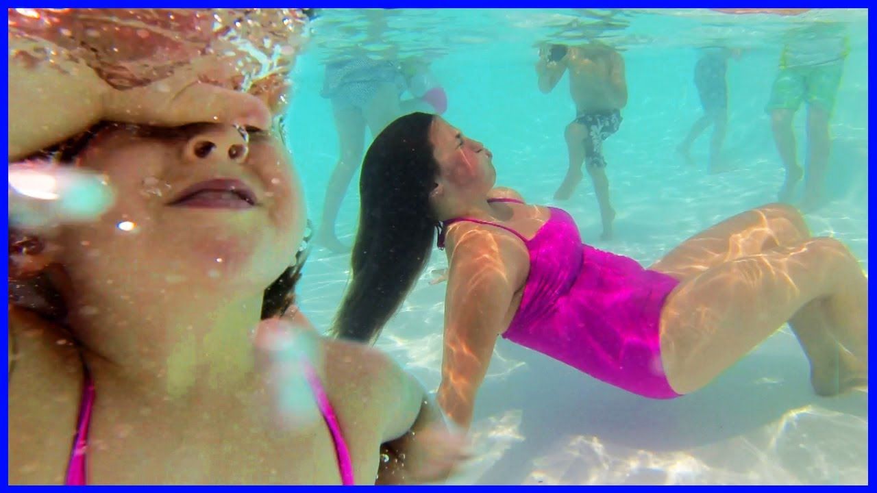 Underwater bathtub lesbian