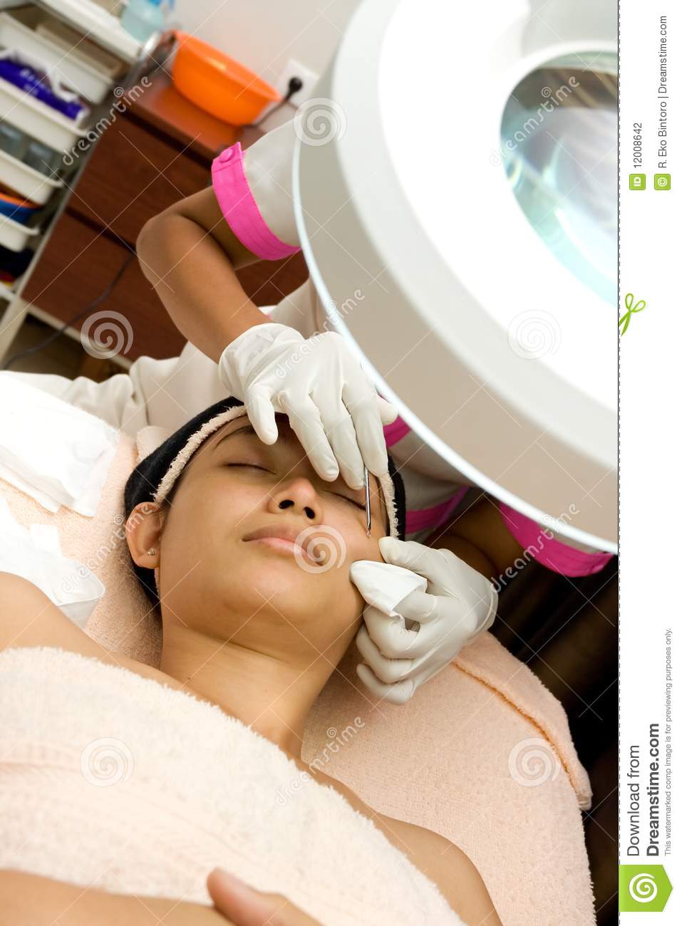 Berlin reccomend Blackhead facial treatment